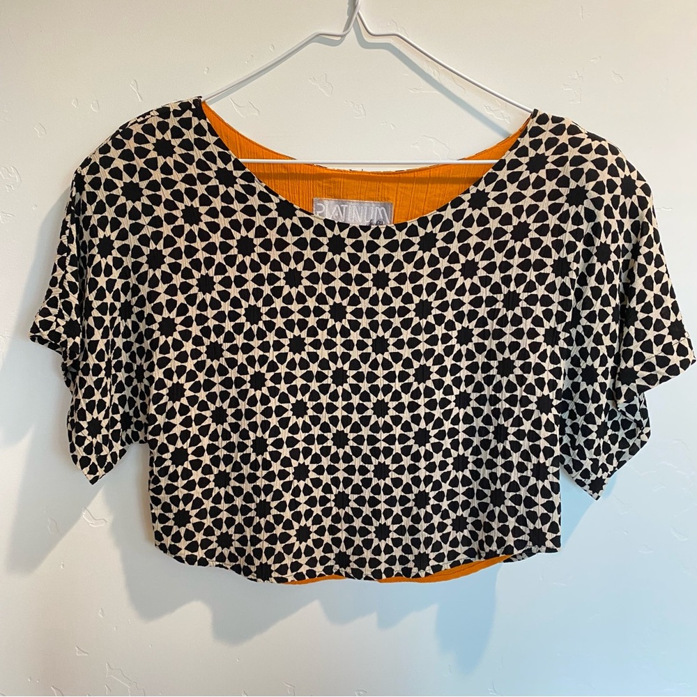 Vintage Nordstrom Platinum Dorothy Schoelen Petite Black/Cream Crop Top (M)